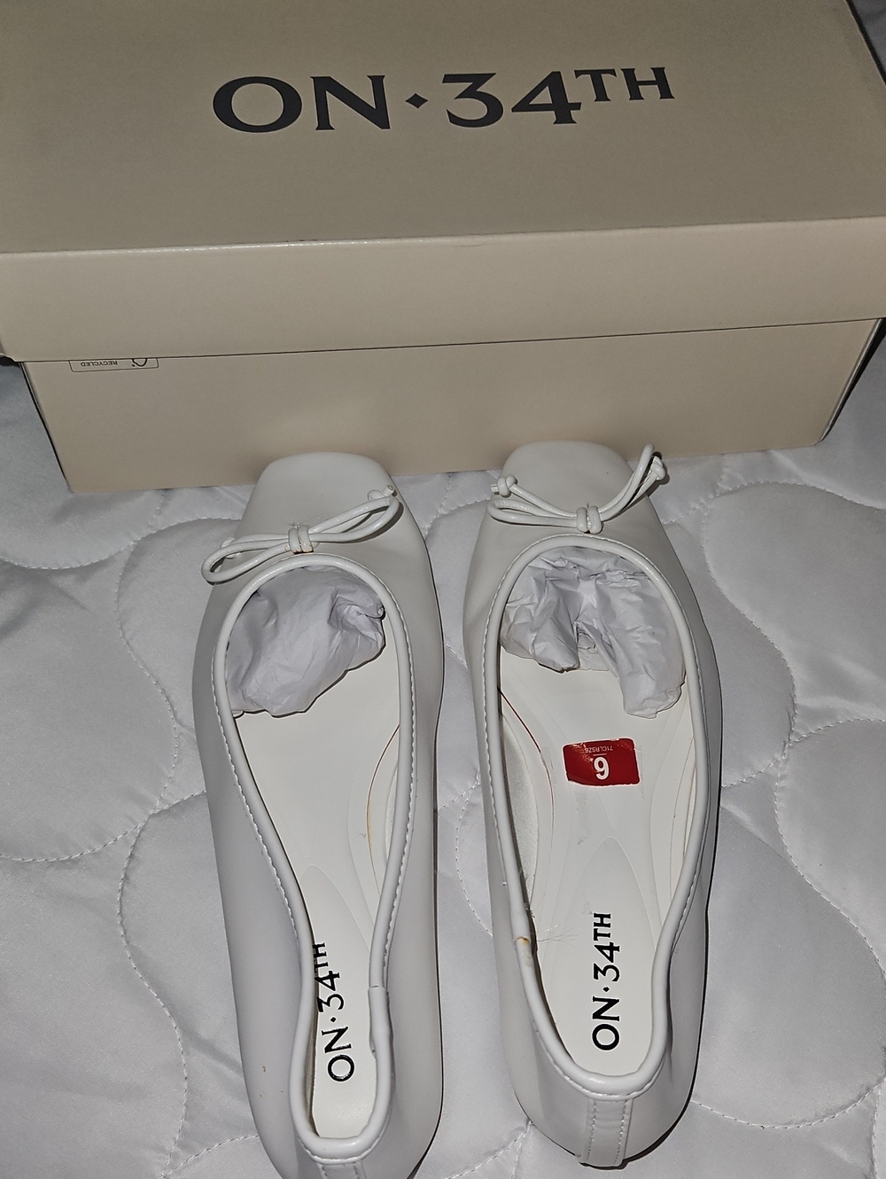 ON·34TH Women's White Bow Ballet Flats